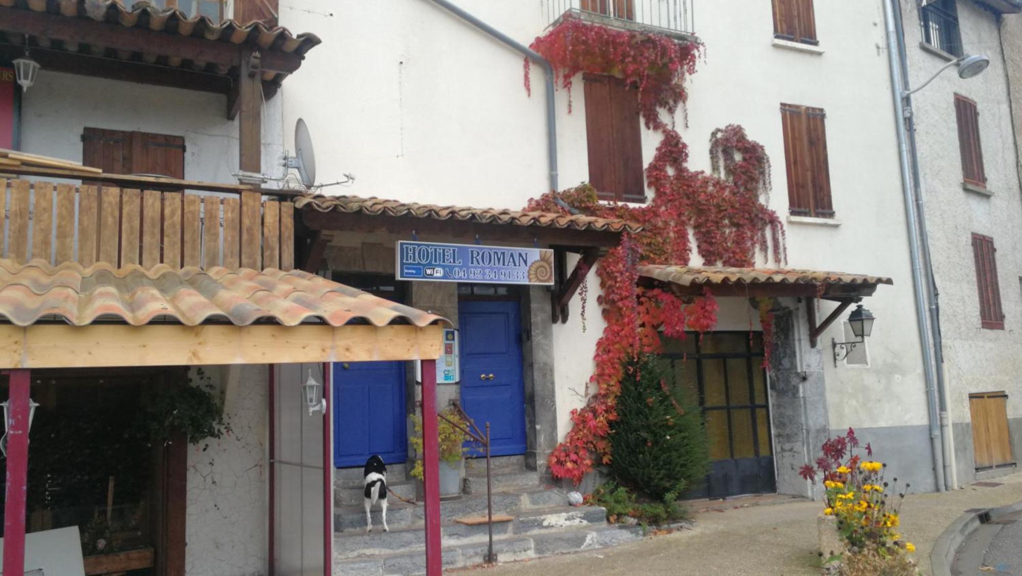 Auberge Roman La Javie Ngoại thất bức ảnh